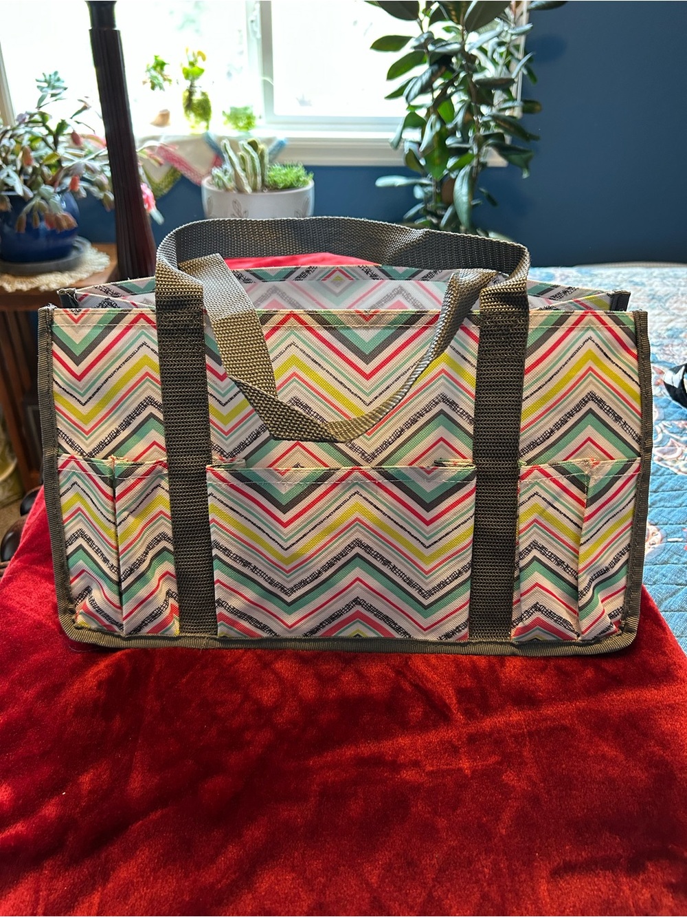 thirty-one Chevron Tote in Teal, Pink, Yellow and White